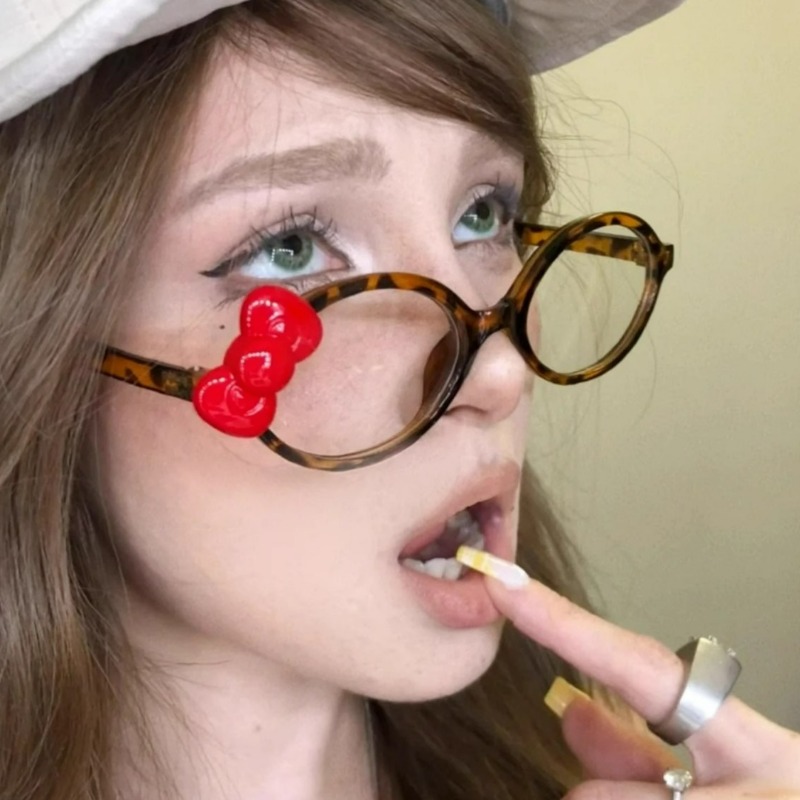 Okulary Y2K z czerwoną kokardk – Art Craft Glasses recenzja i cena