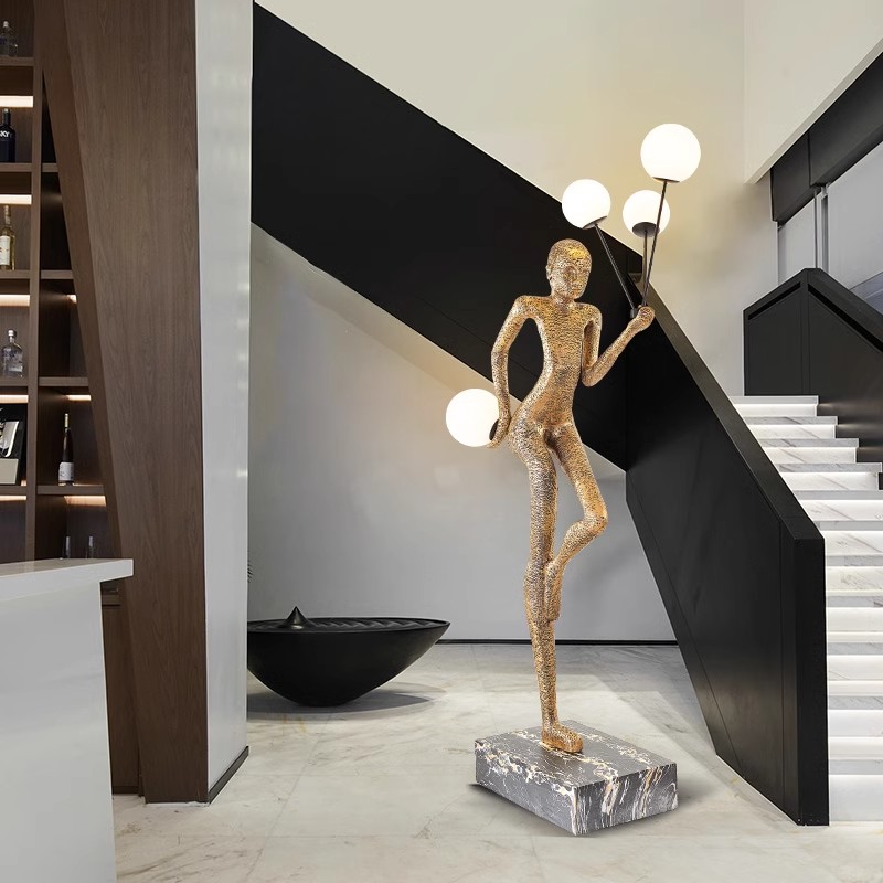 Lampa podłogowa do salonu Rzem – Exhibition Of Art And Craft recenzja i cena